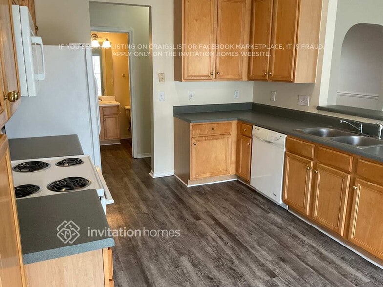 Building Photo - 5512 Alafia Ct