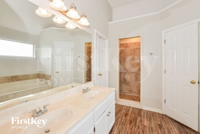 Building Photo - 7701 Belmont Run Cove