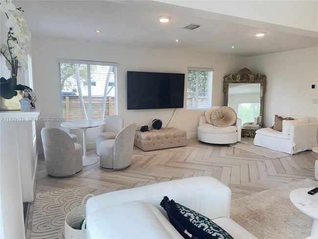 Building Photo - 44 NW 40th St