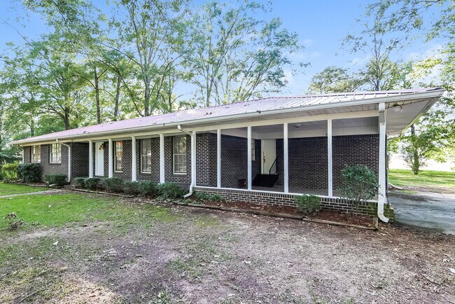 Building Photo - 1316 Airport Ln SW