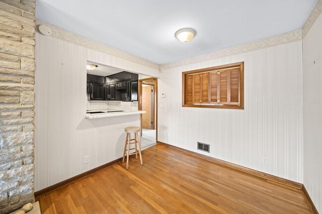 Building Photo - 1565 Garywood Ave