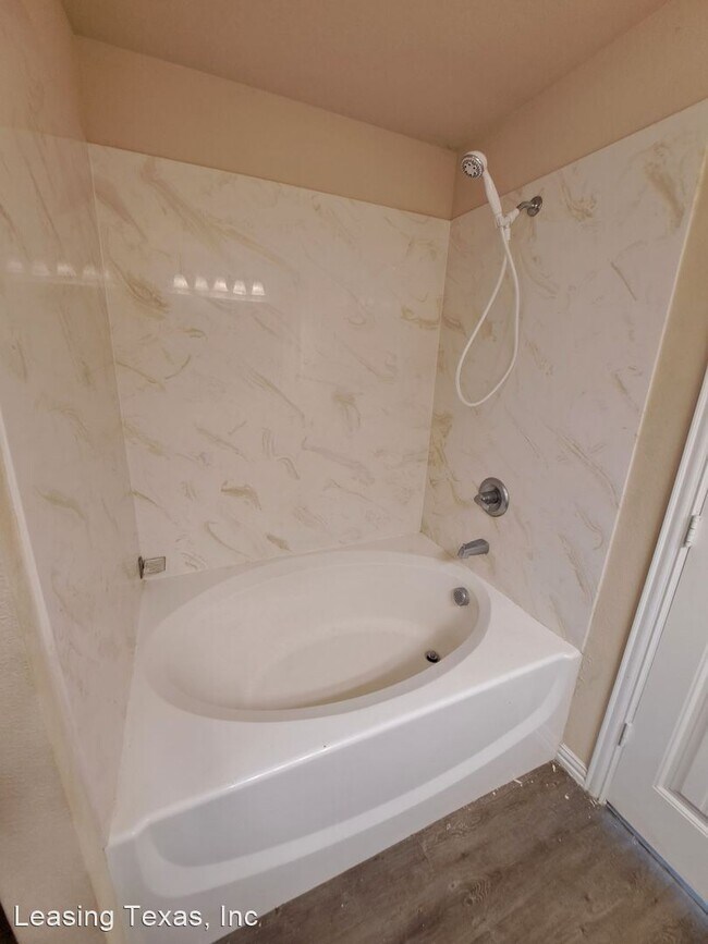 Building Photo - 3 br, 2.5 bath House - 749 River Hill Ln.