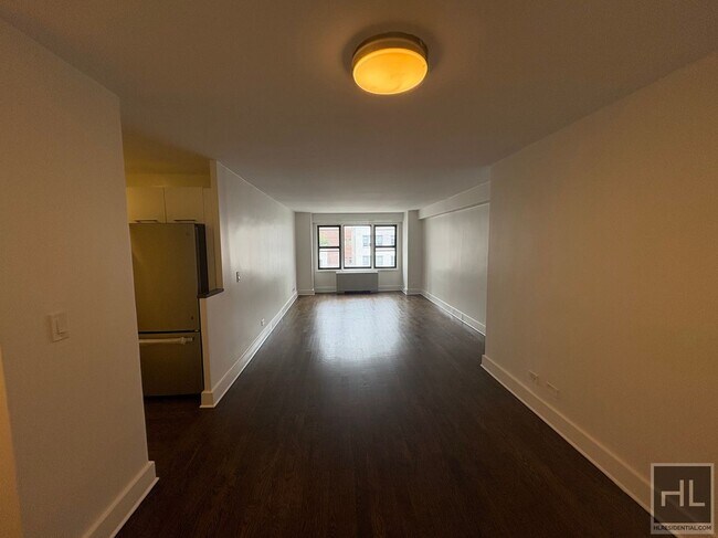 Primary Photo - EAST 63 STREET