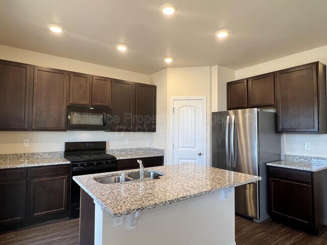 Building Photo - 10051 Ledgestone Terrace