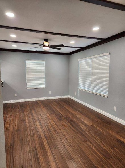 Building Photo - 703 42nd St