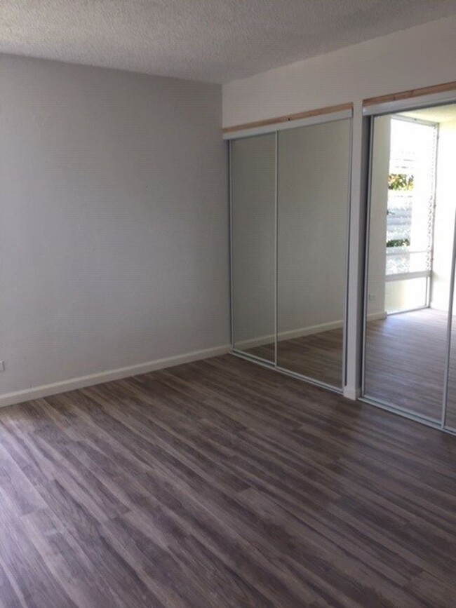 Building Photo - Newly Renovated 2 bedroom/2 bath unit at C...