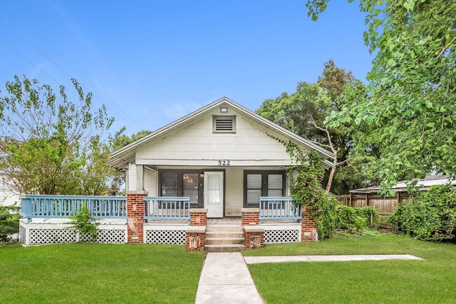 Building Photo - 522 12th Ave N