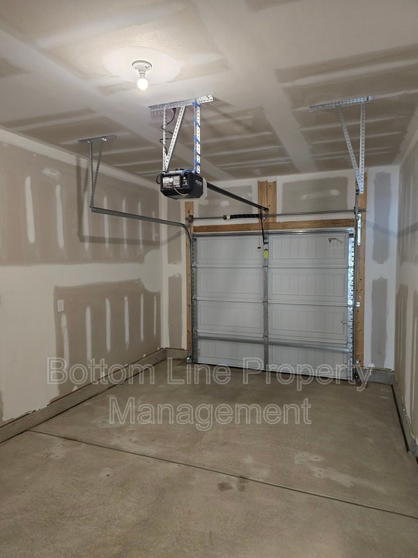 Building Photo - 111 Viburnum Rd