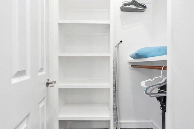 Building Photo - 2615 Arbor St