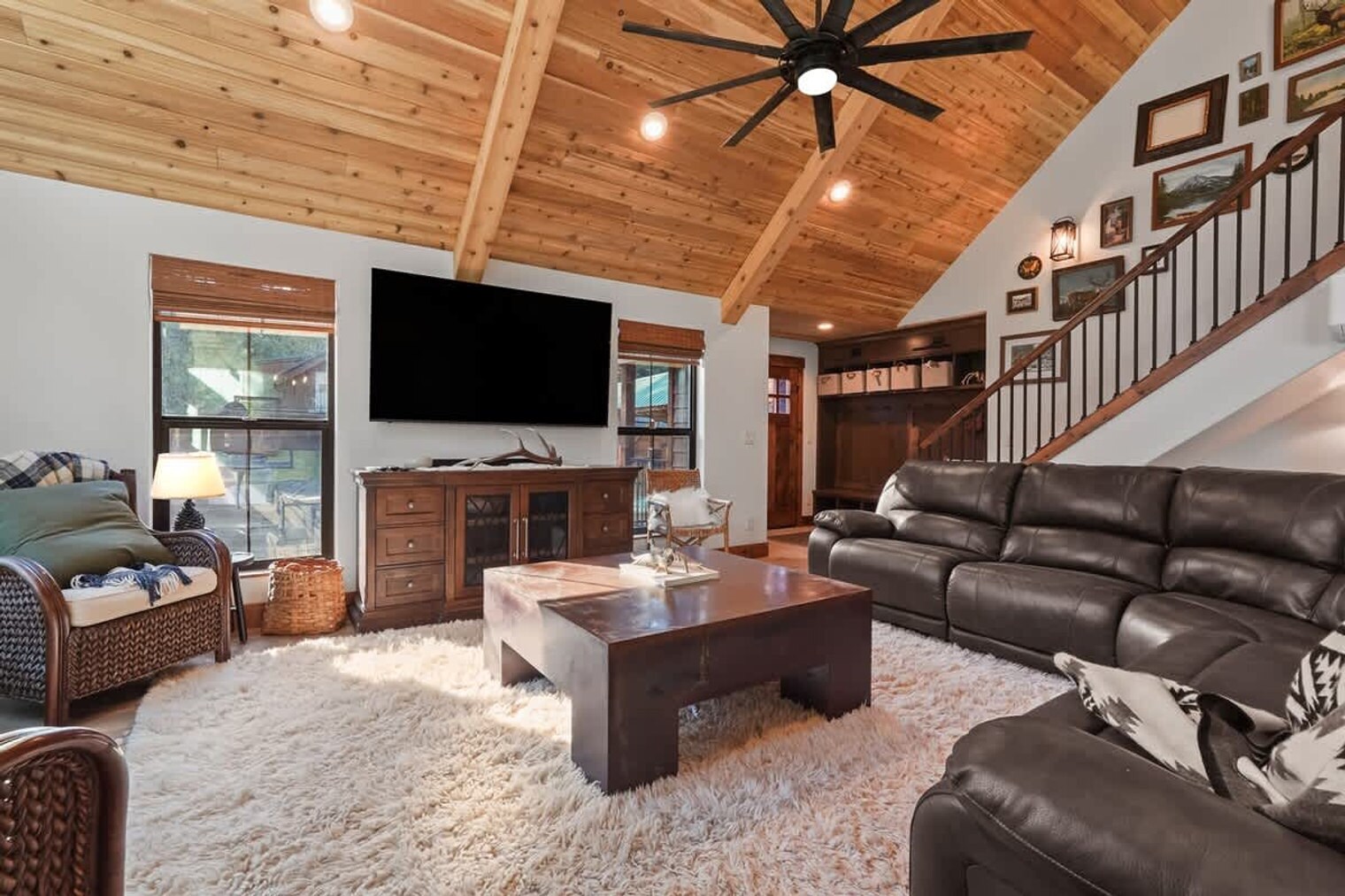 Building Photo - 18 Spur Dr