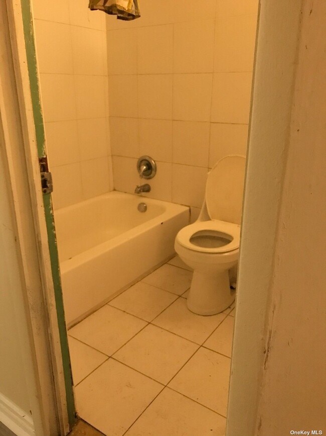 Building Photo - 114-60 Van Wyck Expy