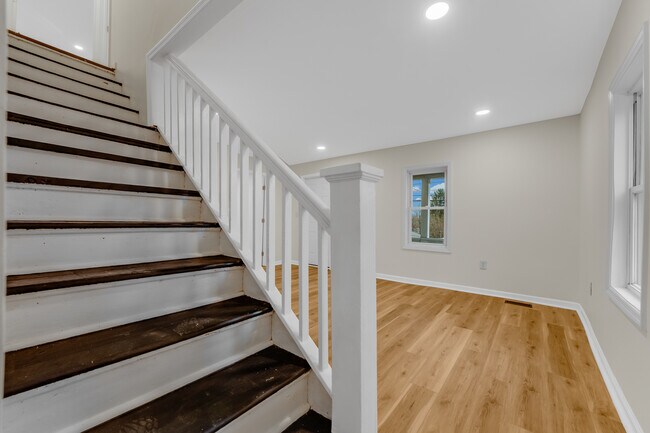 Building Photo - 1251 Richwood Ave