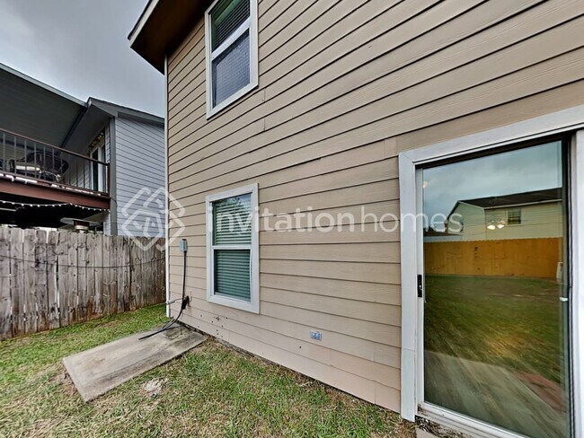 Building Photo - 12502 Aarons Way Dr