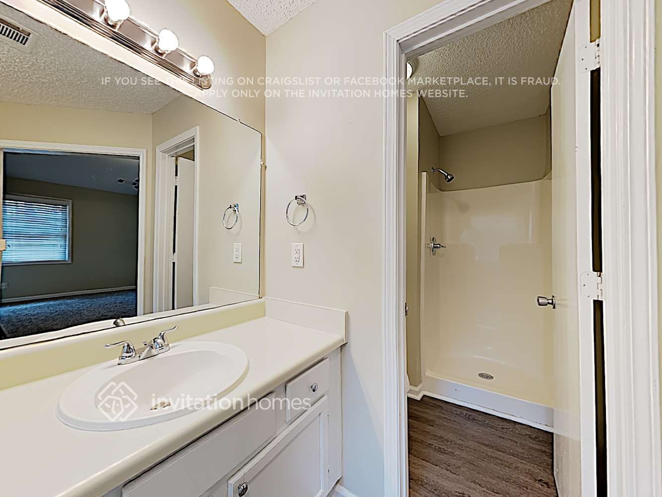 Building Photo - 5995 Bayside Dr NW