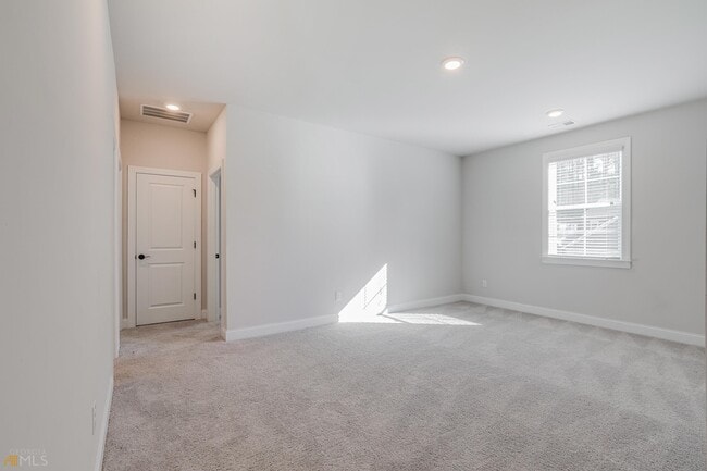 Building Photo - 322 Caledonia Ct