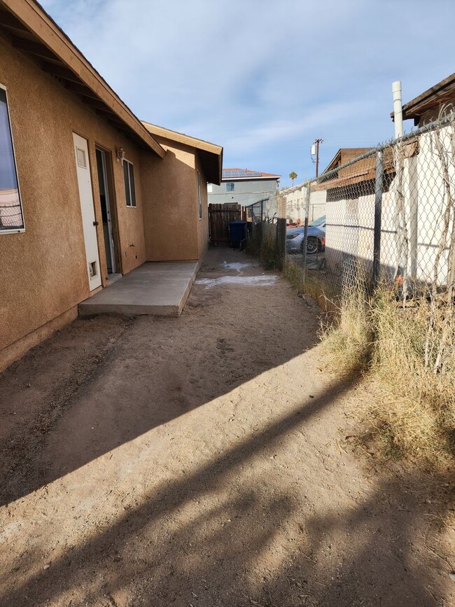 Building Photo - Charming 2-Bedroom, 1-Bath Home for Rent i...