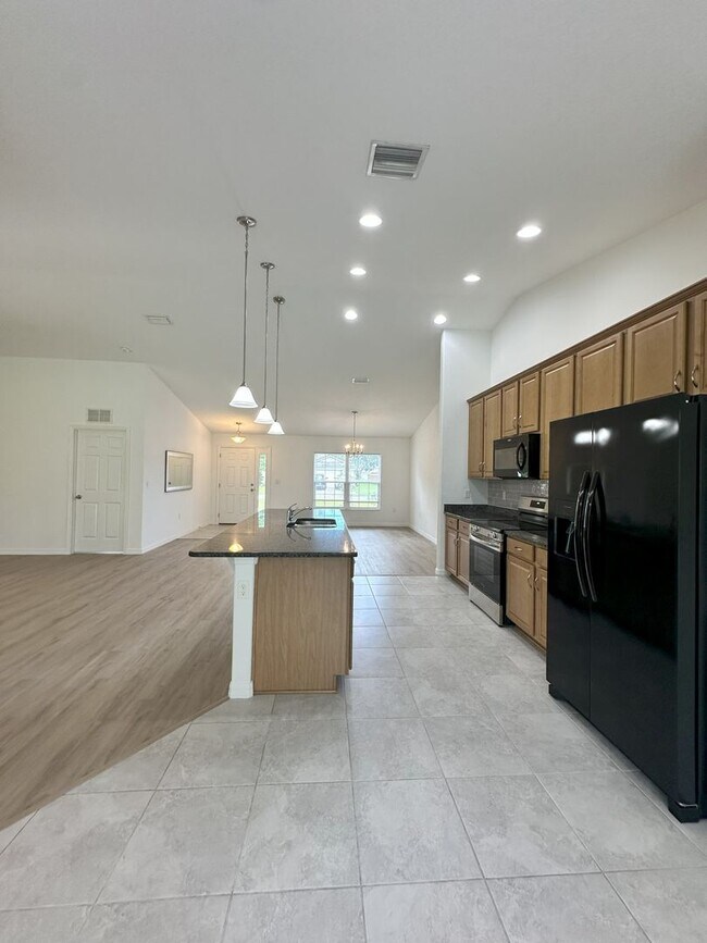 Building Photo - Move-In Ready Rental with Stylish Updates!