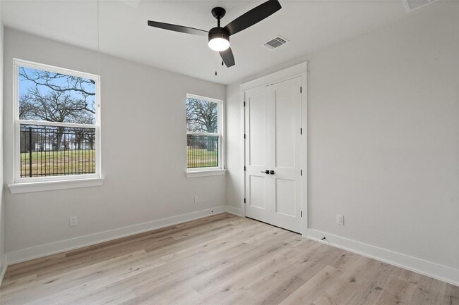 Building Photo - 2709 Bristol Dr