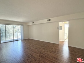 Building Photo - 711 Orange Grove Ave