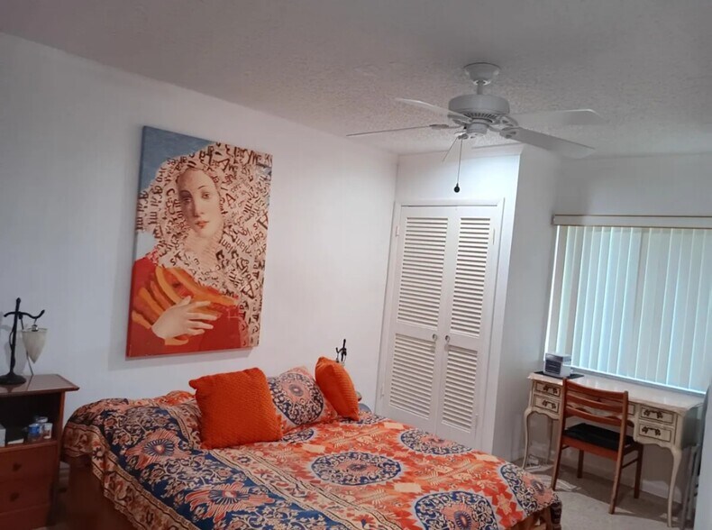 Building Photo - 8732 Bella Vista Dr