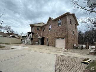 Building Photo - 5936 N Caldwell Ave
