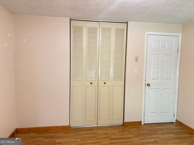 Building Photo - 7600 Suwannee Ct