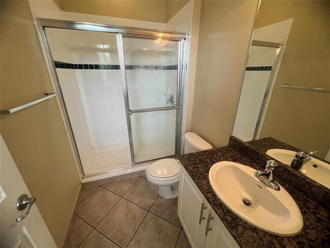 Building Photo - 6920 Julia Gardens Dr
