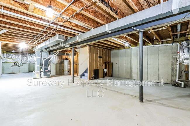 Building Photo - 158 Chancellor Dr