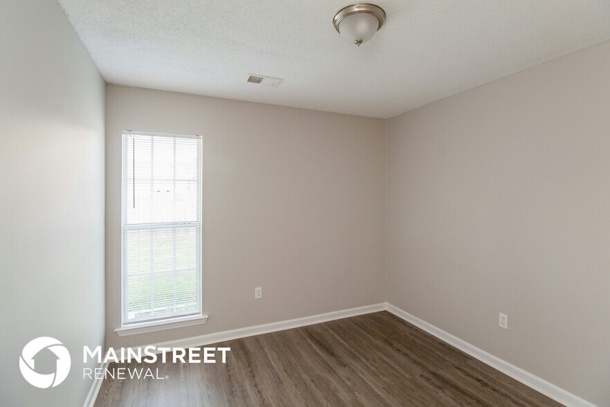 Building Photo - 10696 Pecan View Dr