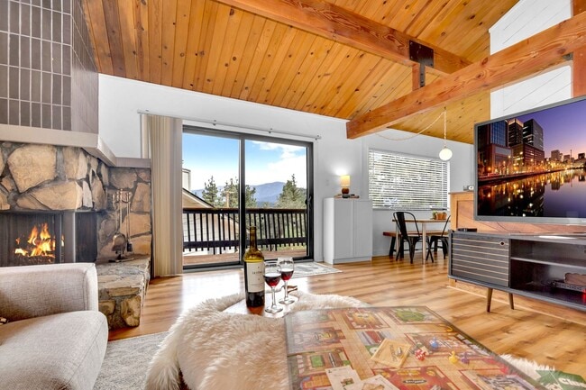 Building Photo - 355 Mullins Dr