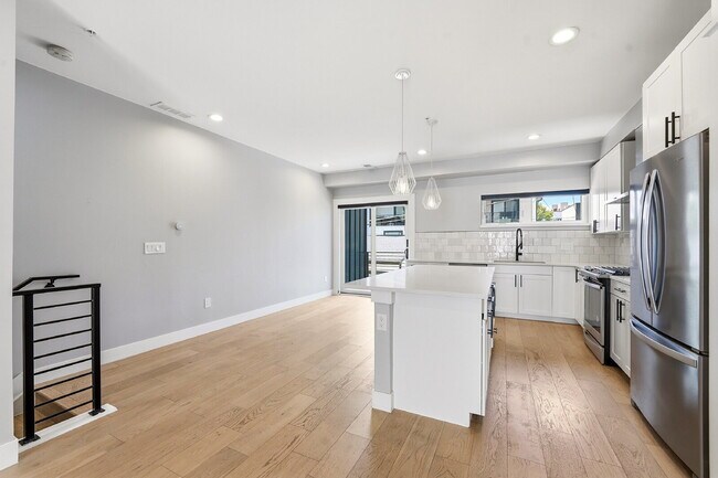 Building Photo - $3,565.95 with $300 off the first month's rent, 2 Beds - 3 Baths, Townhouse in Denver with Unmatc...
