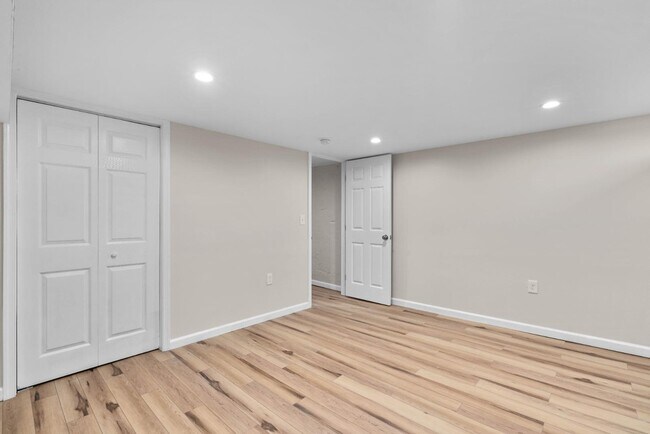 Building Photo - 2202 E Fayette St