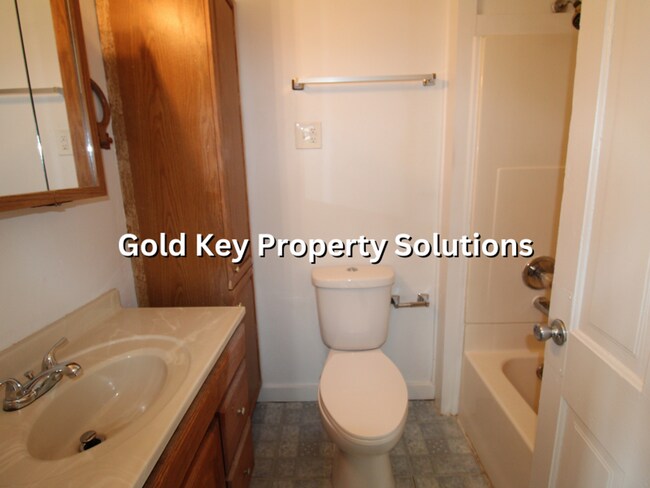 Building Photo - 803-807 High Street