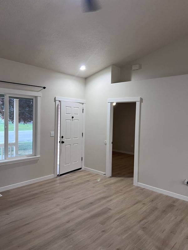 Building Photo - 1513 W Roston Ct