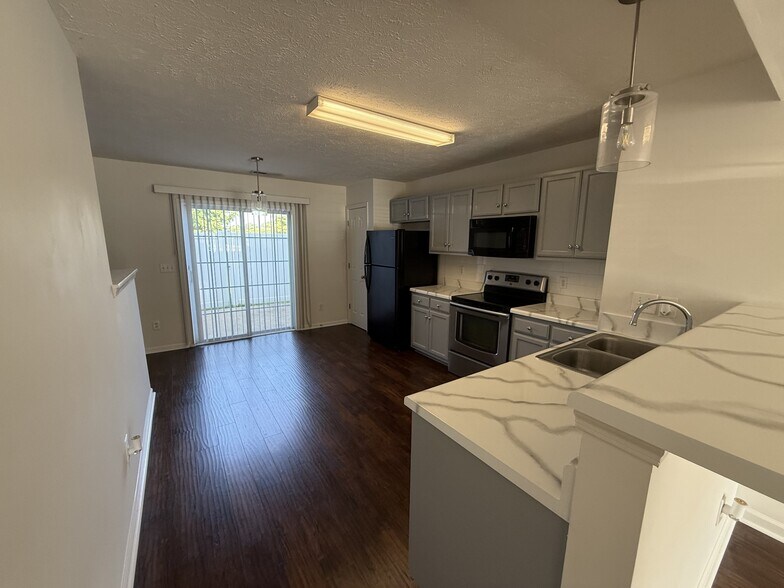 Building Photo - 2961 S Rutherford Blvd