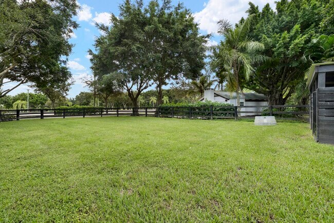 Building Photo - 14996 50th St S