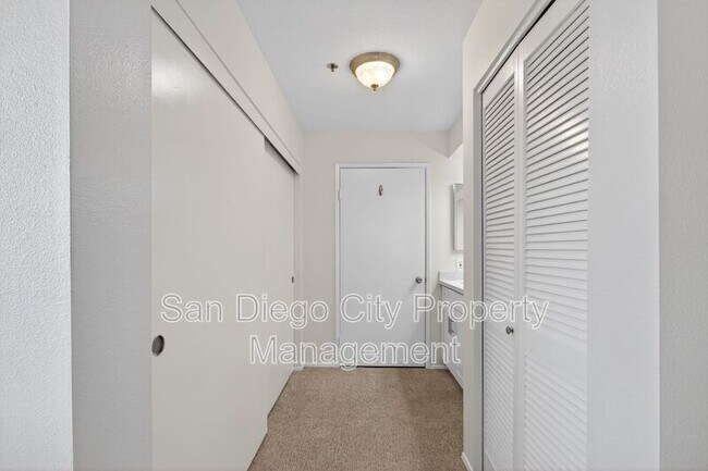 Building Photo - 3980 Faircross Pl