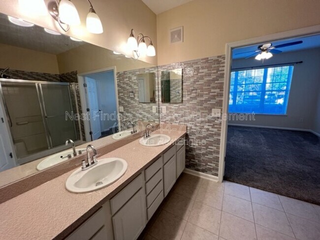 Building Photo - 11251 Campfield Dr