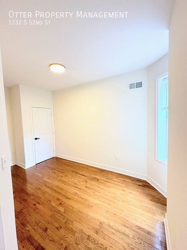 Building Photo - 1332 S 52nd St