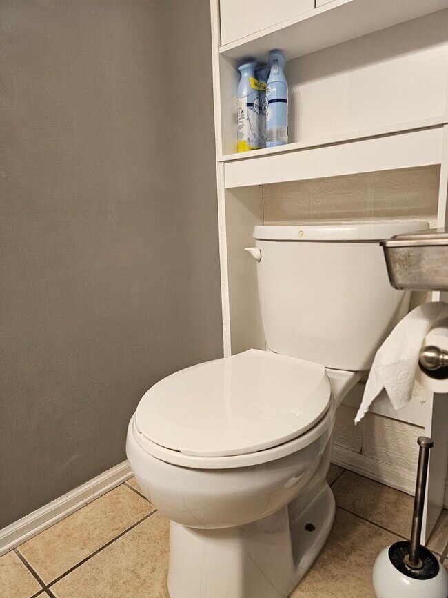 Building Photo - 579 Scott Ln