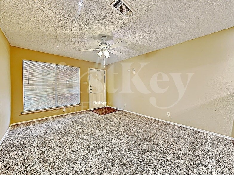 Building Photo - 4428 Sahara Pl