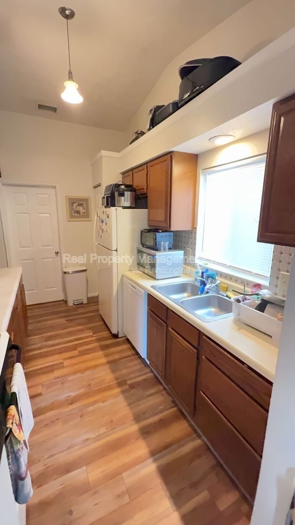 Building Photo - 467 Springmont Ct