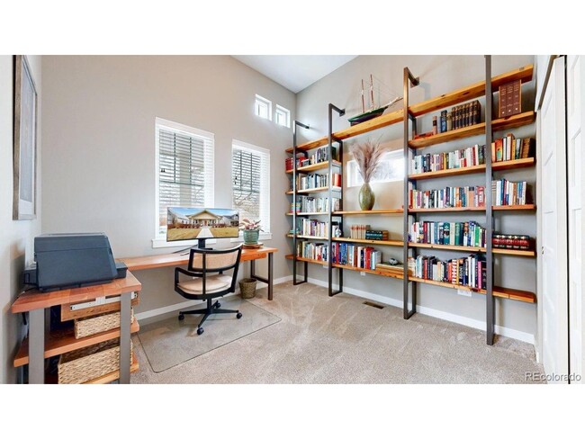 Building Photo - 726 N 6th St