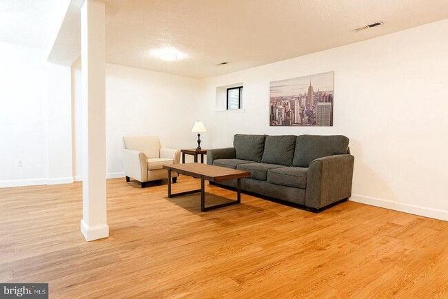 Building Photo - 10707 Muirfield Dr