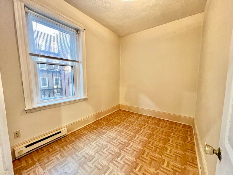 Building Photo - 84 N Margin St