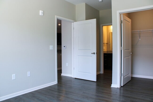 Building Photo - 3251 Redhawk St