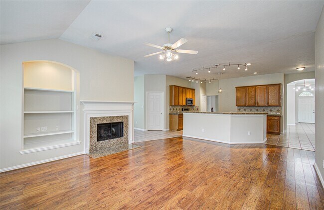 Building Photo - 18223 Heathridge Ln