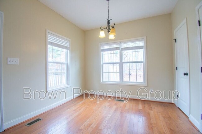 Building Photo - 118 N Dakota Ct