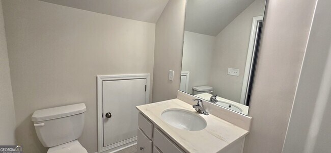 Building Photo - 3608 Hidden Valley Cir