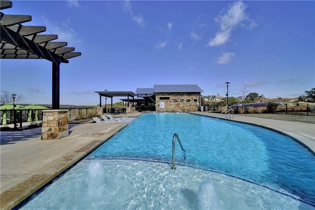 Building Photo - 18505 McKay Cove